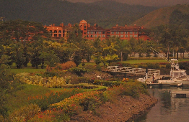 Los Sueños marina in Herradura